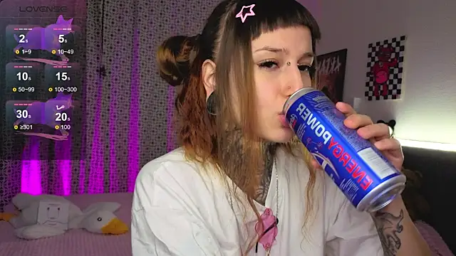 Snapshot of LilithPoison chatting on November 7, 2025, 6:12 pm LilithPoison online show from November 7, 2025, 6:12 pm