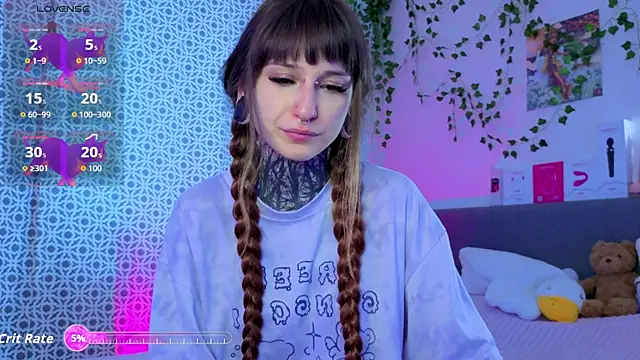 Snapshot of LilithPoison chatting on May 17, 2026, 5:57 pm LilithPoison online show from May 17, 2026, 5:57 pm