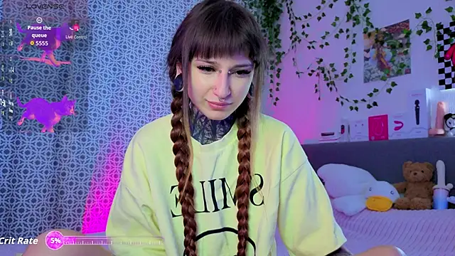Snapshot of LilithPoison chatting on May 10, 2026, 6:10 pm LilithPoison online show from May 10, 2026, 6:10 pm