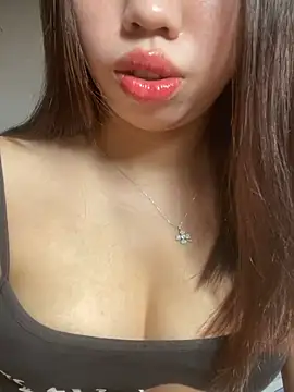 Rose-babyx online show from April 12, 2026, 2:37 am