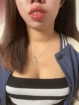 Rose-babyx online show from December 18, 2025, 2:05 am