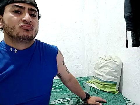 ChubySexi76109 online show from October 12, 2025, 3:24 pm