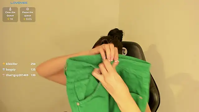 Sofia pregnant online show from October 30, 2025, 7:39 am