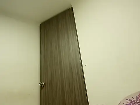 deilg online show from November 19, 2025, 4:34 am