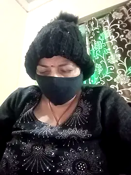 Love-890 online show from December 4, 2025, 3:55 pm