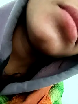 Aaisha-16 online show from February 17, 2026, 3:48 am