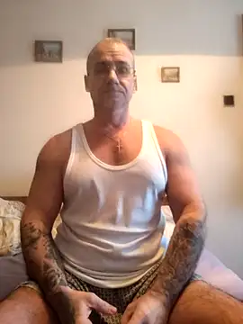 Snapshot of chcem1975 chatting on January 7, 2026, 9:47 am chcem1975 online show from January 7, 2026, 9:47 am