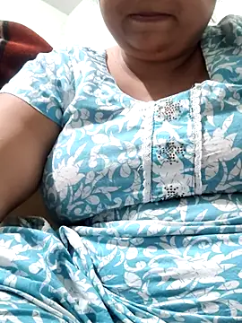 Mmm143 online show from May 26, 2026, 11:58 pm
