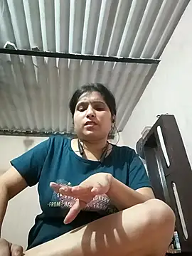 aliya-jaan71 online show from April 22, 2026, 4:47 pm