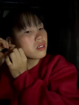 huong-18 online show from December 2, 2025, 3:03 pm