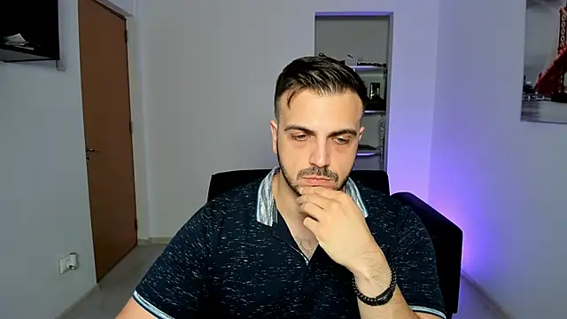 Jace Thorne online show from September 23, 2025, 5:42 pm