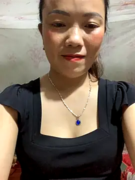 Snapshot of _losrt_cherry_ chatting on October 5, 2025, 1:13 pm losrt cherry online show from October 5, 2025, 1:13 pm