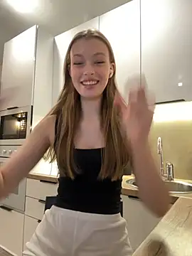 FriendlyFire 18 online show from October 3, 2025, 6:31 pm