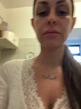 ainaht online show from February 5, 2026, 8:10 am