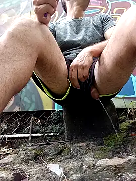 Snapshot of zamir_adam chatting on September 20, 2025, 5:29 pm zamir adam online show from September 20, 2025, 5:29 pm