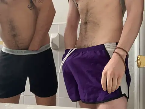 latinoxx1992 online show from February 22, 2026, 4:19 pm