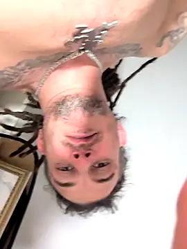 Snapshot of Clownboi17 chatting on November 13, 2025, 1:31 am Clownboi17 online show from November 13, 2025, 1:31 am