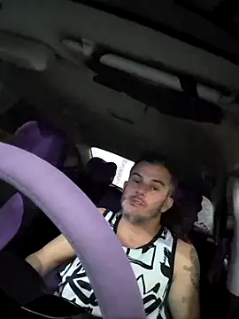 Snapshot of Clownboi17 chatting on October 29, 2025, 7:18 am Clownboi17 online show from October 29, 2025, 7:18 am