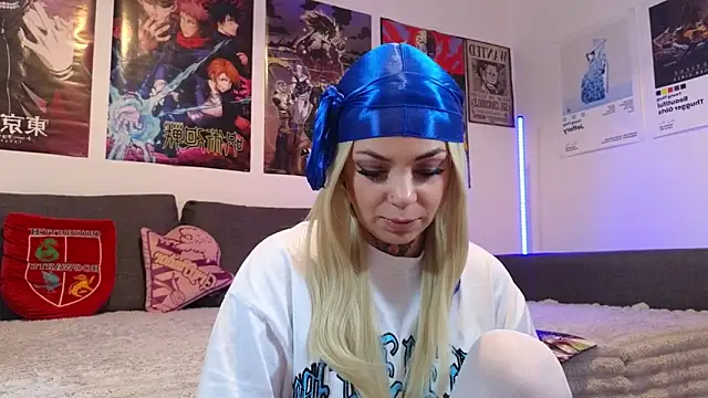 Snapshot of KiraQuinn1 chatting on September 23, 2025, 3:41 pm KiraQuinn1 online show from September 23, 2025, 3:41 pm