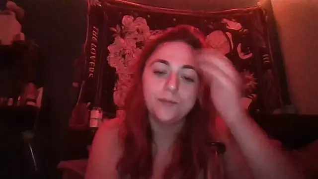 Snapshot of PeridotPrincessOfficial chatting on September 15, 2025, 3:18 am PeridotPrincessOfficial online show from September 15, 2025, 3:18 am