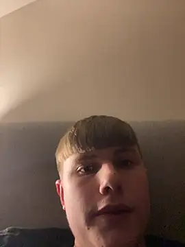 Sammyboy2211 online show from February 10, 2026, 6:29 pm