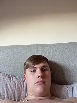 Sammyboy2211 online show from April 24, 2026, 4:53 pm