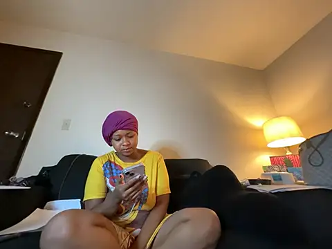 Snapshot of GoddessFatPuss chatting on July 7, 2026, 6:16 am GoddessFatPuss online show from July 7, 2026, 6:16 am