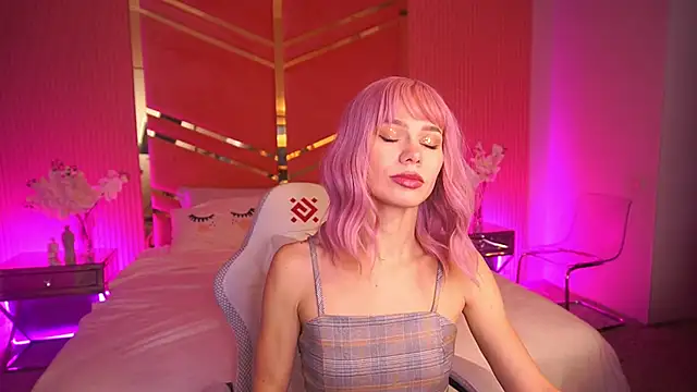 ShyySiren online show from November 2, 2025, 8:19 am