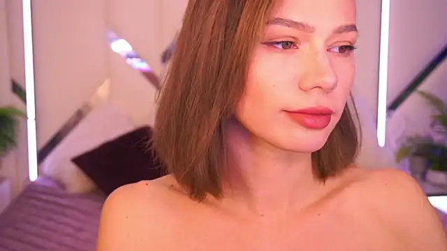 ShyySiren online show from December 2, 2025, 9:00 am