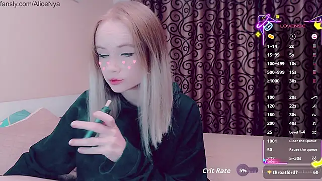 Snapshot of AliceNya_cute chatting on October 24, 2025, 4:55 am AliceNya cute online show from October 24, 2025, 4:55 am