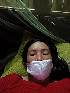 lily-00 online show from September 26, 2025, 2:18 am