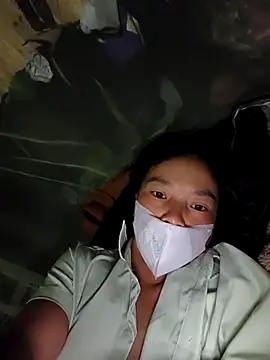 lily-00 online show from September 24, 2025, 9:32 pm