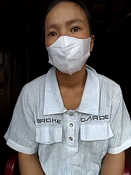 lily-00 online show from September 18, 2025, 1:30 am