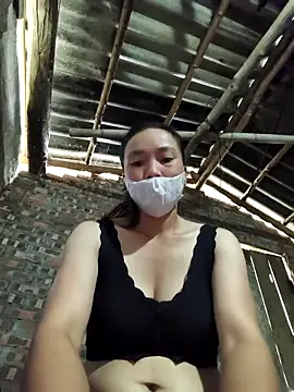 lily-00 online show from September 27, 2025, 3:34 am