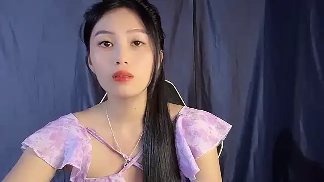 Lyly4757 online show from September 24, 2025, 2:01 pm