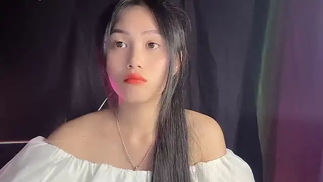 Lyly4757 online show from October 8, 2025, 2:29 pm