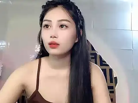 Lyly4757 online show from November 9, 2025, 1:37 pm