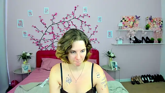 SabrinaRayX online show from October 14, 2025, 6:36 am