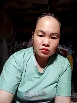 emilyzz online show from April 19, 2026, 2:45 am