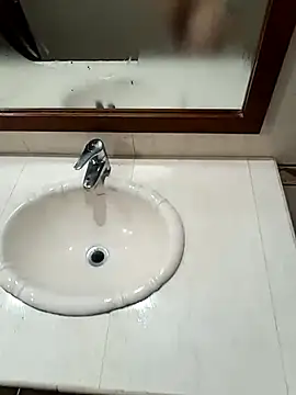 alvar2we32 online show from September 15, 2025, 11:10 am