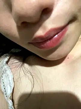 Snapshot of Bella_sexy98 chatting on December 2, 2025, 2:52 pm Bella sexy98 online show from December 2, 2025, 2:52 pm