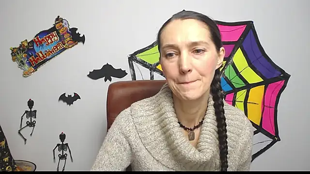 Snapshot of TayaFinch chatting on November 3, 2025, 1:26 pm TayaFinch online show from November 3, 2025, 1:26 pm