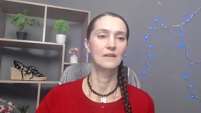 Snapshot of TayaFinch chatting on November 23, 2025, 1:21 pm TayaFinch online show from November 23, 2025, 1:21 pm