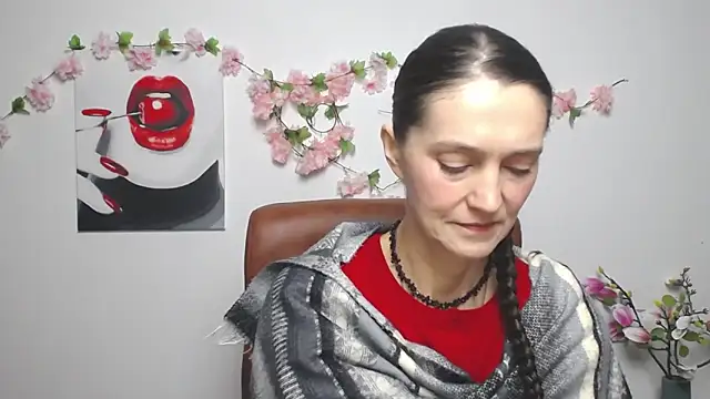 Snapshot of TayaFinch chatting on December 2, 2025, 1:24 pm TayaFinch online show from December 2, 2025, 1:24 pm