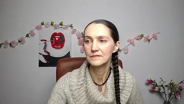 Snapshot of TayaFinch chatting on November 10, 2025, 1:38 pm TayaFinch online show from November 10, 2025, 1:38 pm