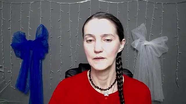 Snapshot of TayaFinch chatting on December 5, 2025, 7:18 am TayaFinch online show from December 5, 2025, 7:18 am