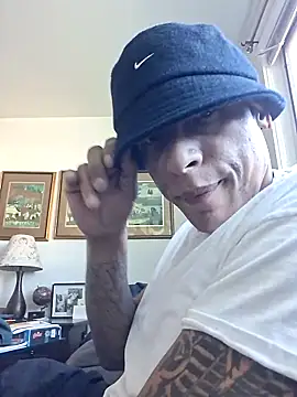 LaloSalamanca69 online show from October 1, 2025, 1:48 pm