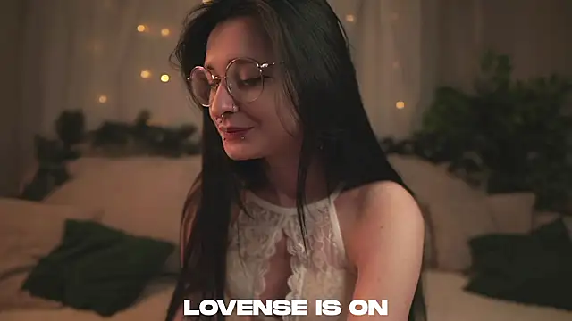 DarcyAspacio online show from January 18, 2026, 11:24 am