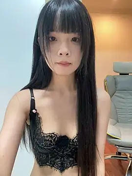 Snapshot of qiqi_x chatting on July 12, 2026, 12:28 pm qiqi x online show from July 12, 2026, 12:28 pm