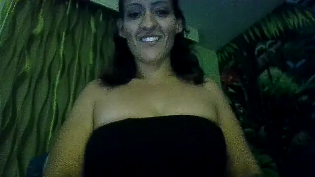 juiicy001 online show from January 19, 2026, 1:37 pm